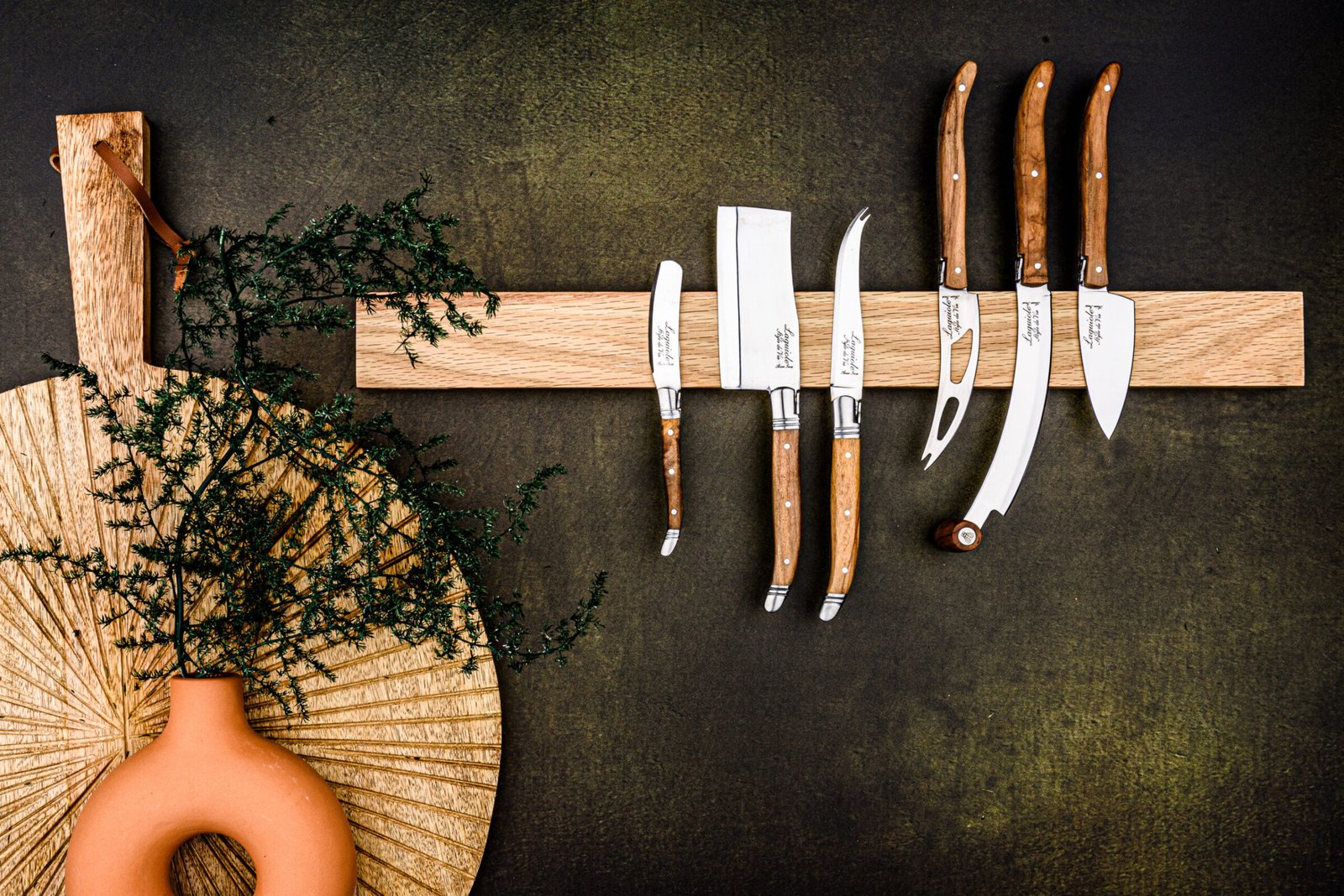 LuxKaasV2Olijf_SF (6) Olive Wood Cheese Knives (Set of 3) V2 | Laguiole Luxury Line