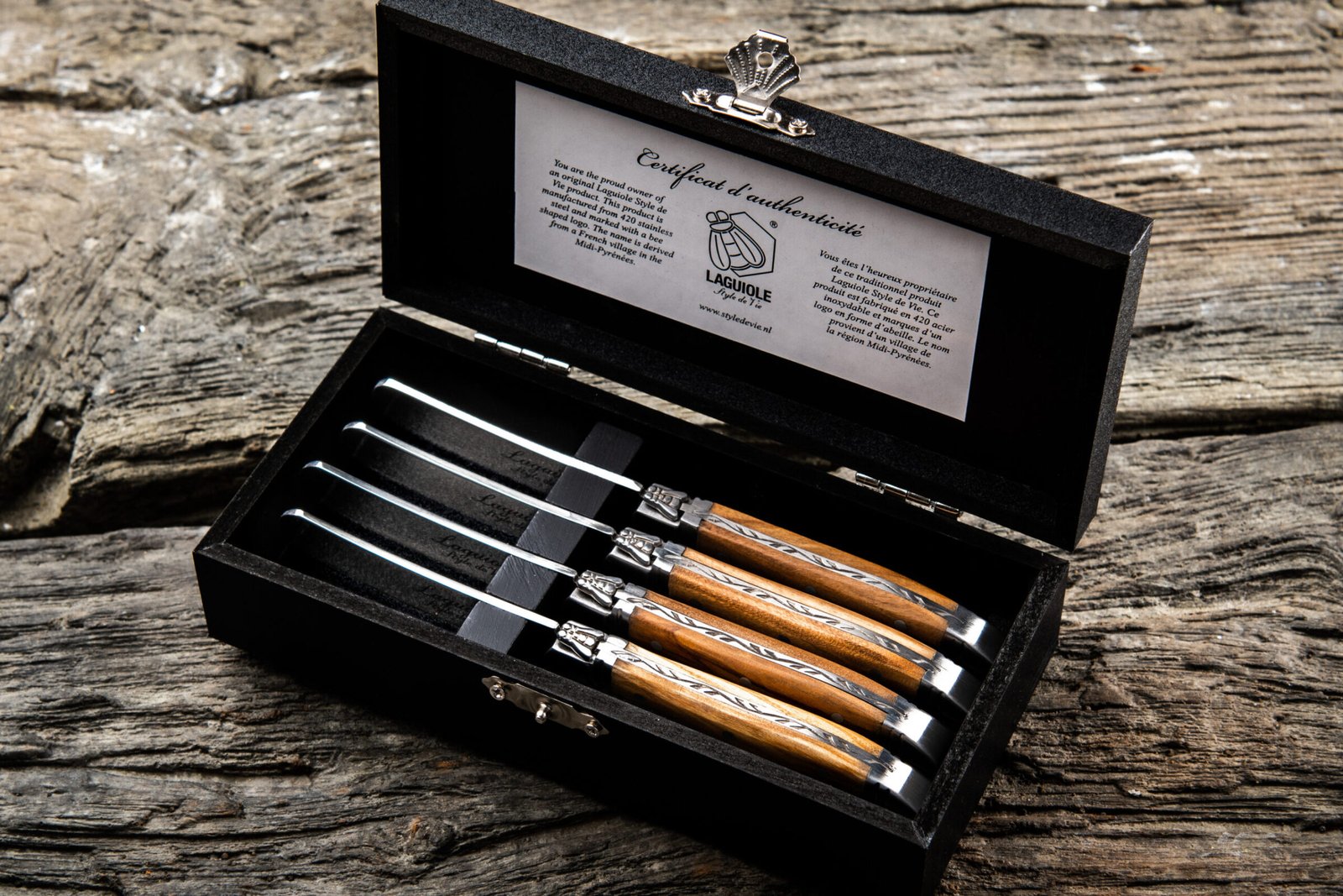 BoterOlijf_SF (3) Olive Butter Knives (Set of 4) | Laguiole Luxury Line