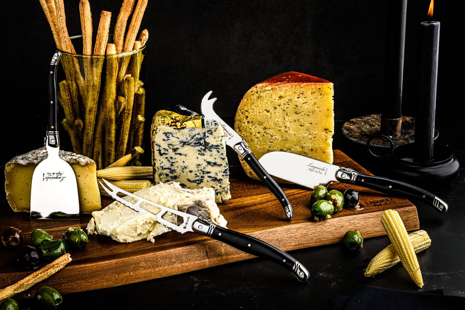 Kaas5ZwartPlank_SF (7) Cheese Knives (Set of 5) and Acacia Wooden Serving Board Bundle | Laguiole Premium Line