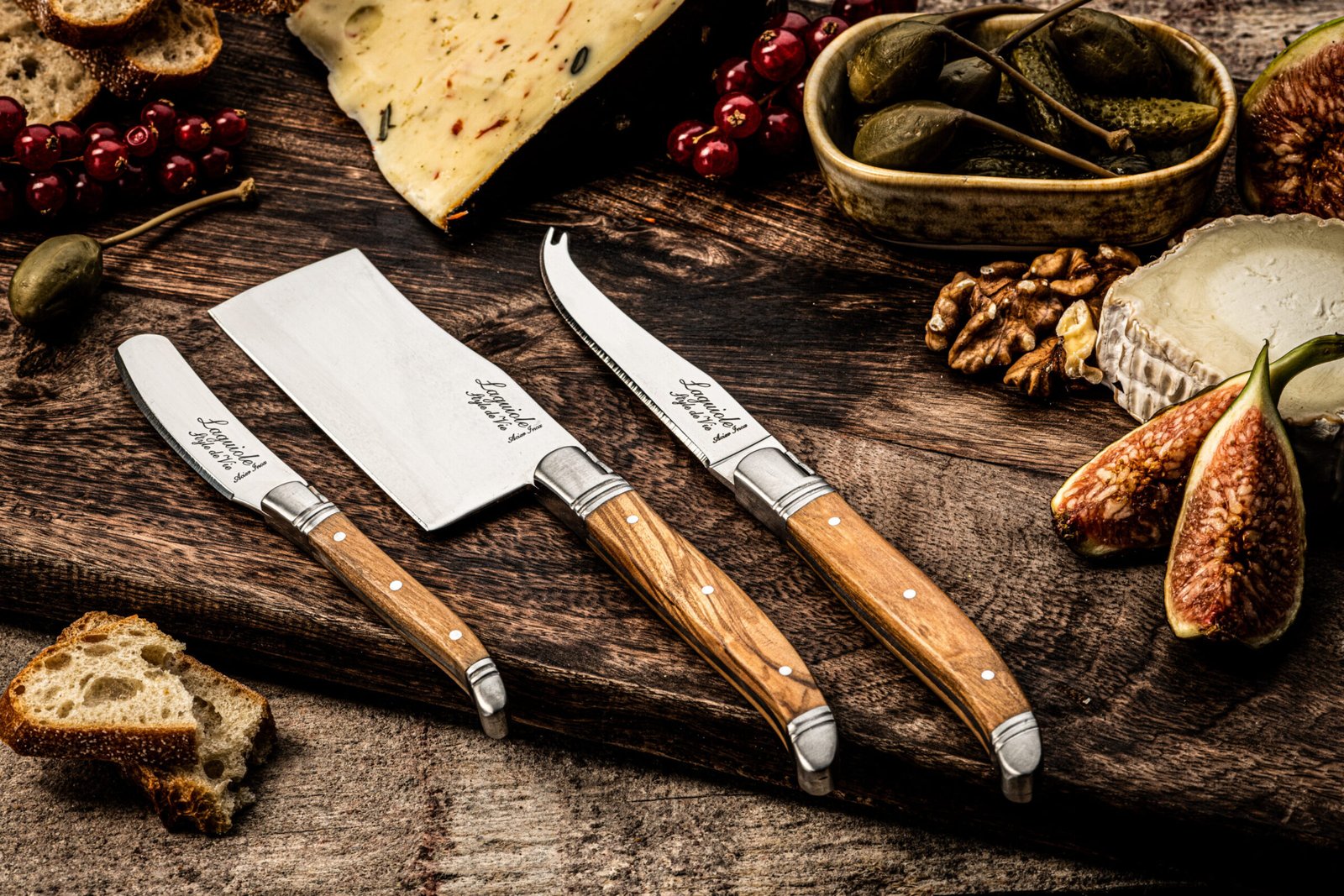 LuxKaasOlijf_SF (2) Olive Wood Cheese Knives (Set of 3) | Laguiole Luxury Line