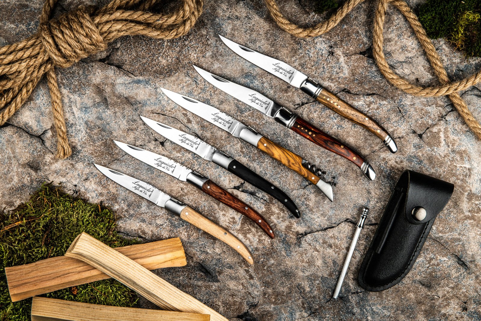 ZakmLeerZebrano_SF (1) Zebrano Wood Pocket Knife with Leather Pouch and Sharpener | Laguiole Luxury Line